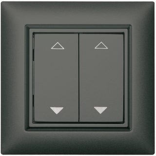 1086302