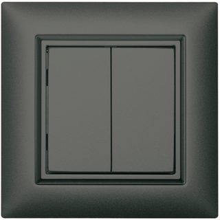 1086353