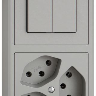 1354596