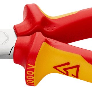 1366829