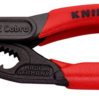 1366847
